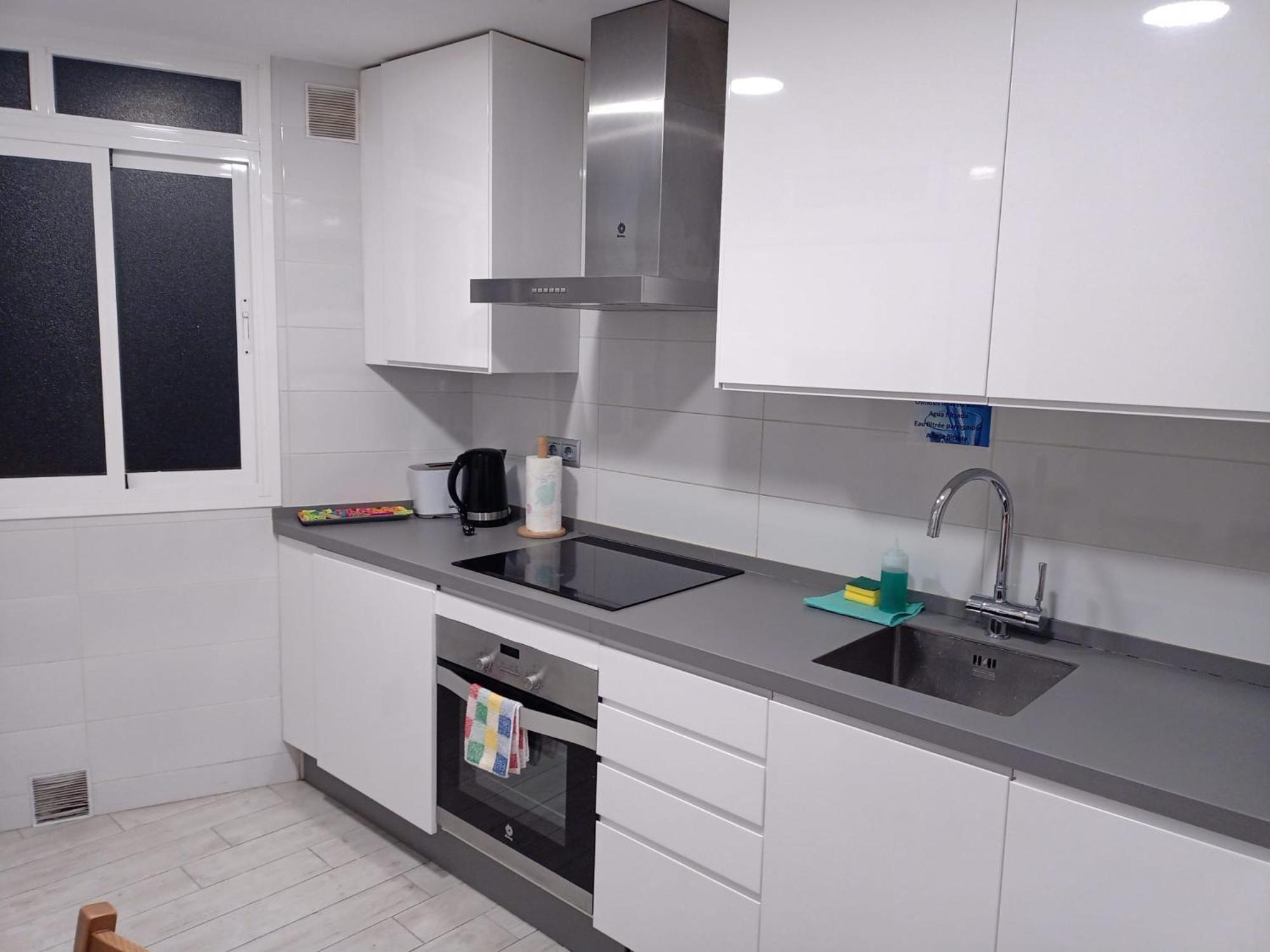 マラガPiso Con Parkinprivado Y A10Minutosdelaplayaandandoアパートメント エクステリア 写真
